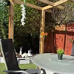 Superb Triple Near Airport - 2 Dublin