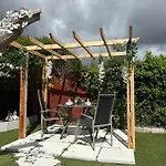 Superb Triple Near Airport - 2 *