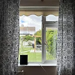 Maison d'hôtes Superb Triple Near Airport - 2 Dublin