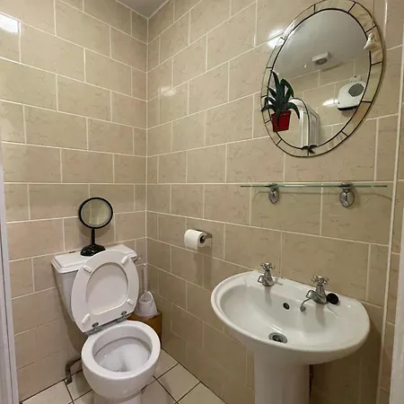 Superb Double Near Airport - 2 *