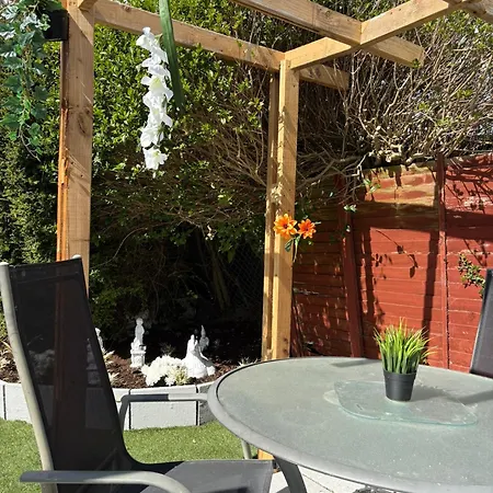 Superb Double Near Airport - 2 Dublin