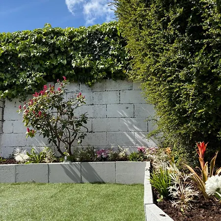 Superb Double Near Airport - 2 בית הארחה דבלין