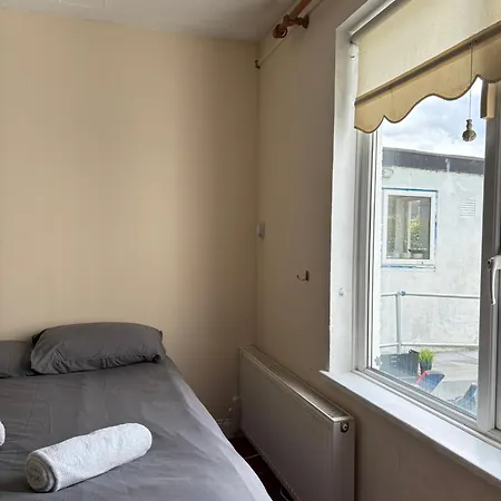 Guest house Superb Double Near Airport - 2