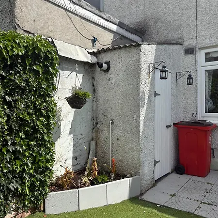 Superb Double Near Airport - 2 Guest house *