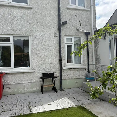 Superb Double Near Airport - 2 Guest house *