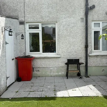 Superb Double Near Airport - 2 Pensjonat Dublin