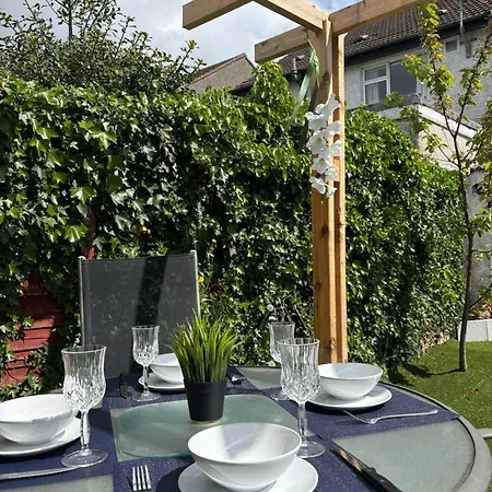 Superb Double Near Airport - 2 Pensjonat Dublin