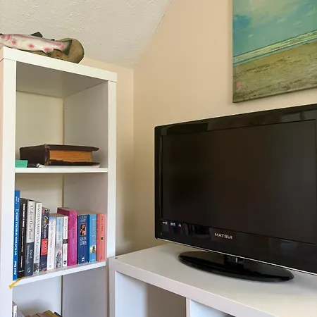 Superb Double Near Airport - 2 *