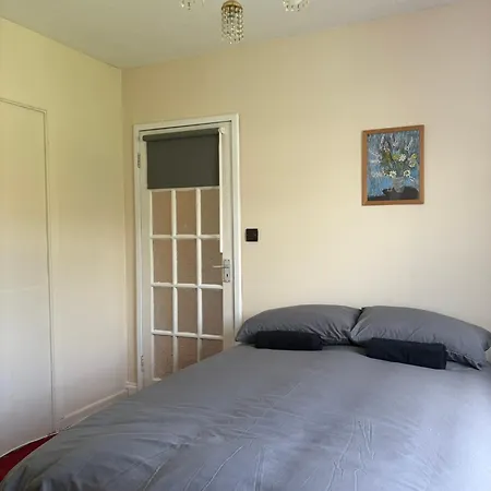 Superb Double Near Airport - 2 *