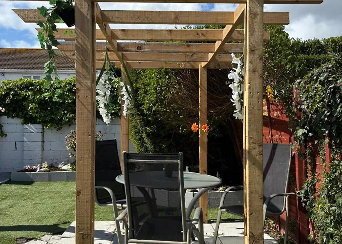 Superb Triple Room Near Airport - 2 Pensión *