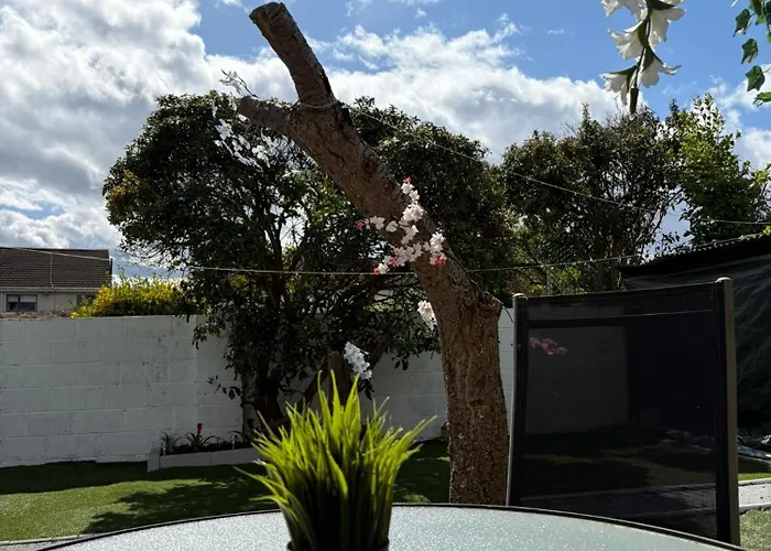 Superb Triple Room Near Airport - 2 *