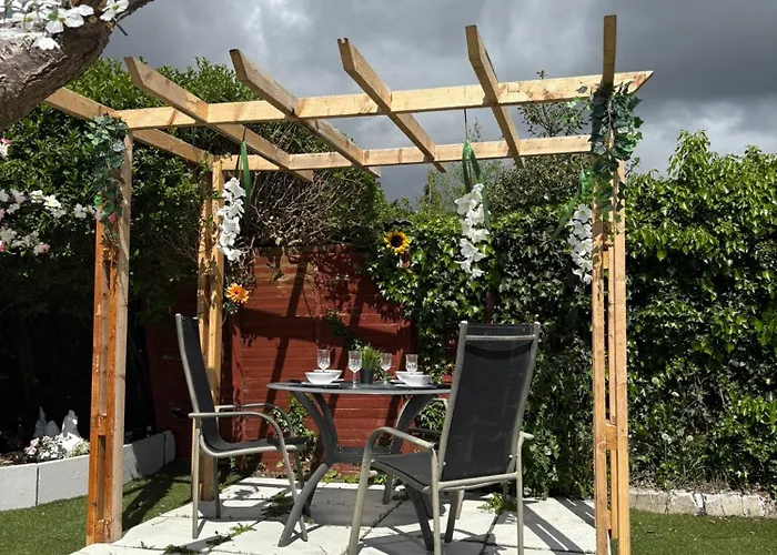 Superb Triple Room Near Airport - 2 *