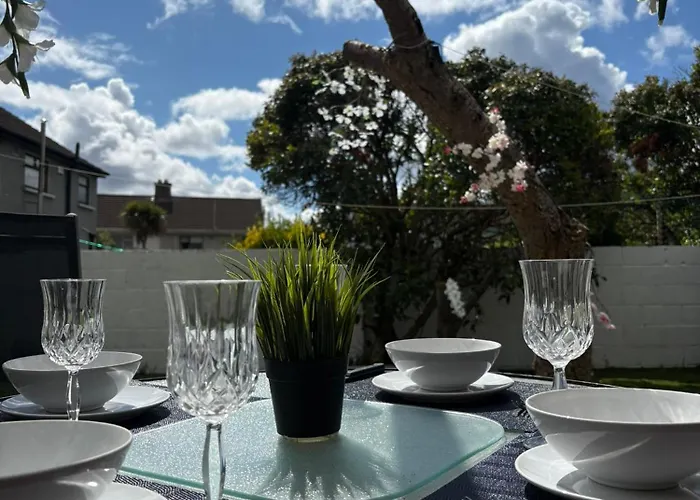 Superb Triple Room Near Airport - 2 * Dublín