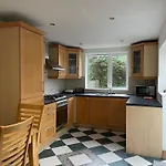 Superb Triple Near Airport - 2 Guest house