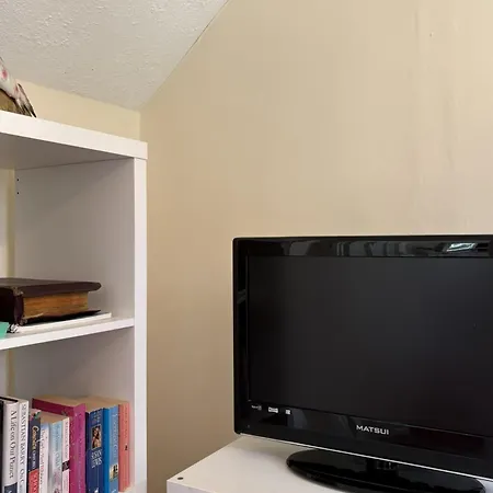 Superb Double Near Airport - 2 بيت ضيافة دبلن