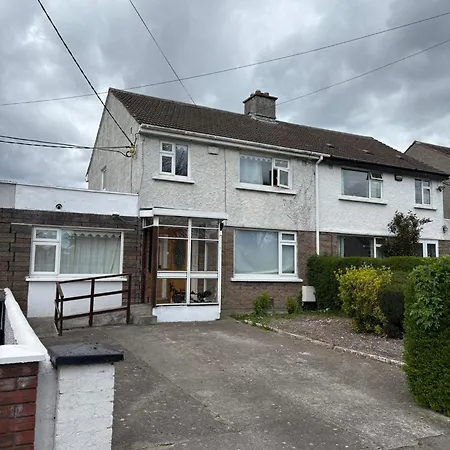 Superb Double Near Airport - 2 Maison d'hôtes