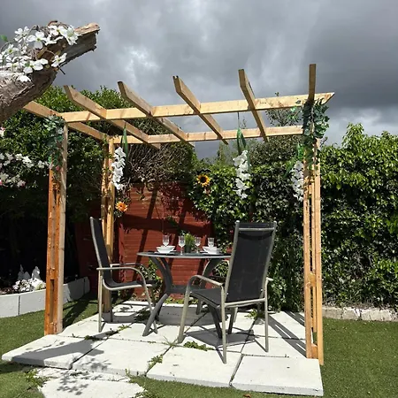 Superb Double Near Airport - 2 *