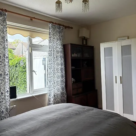 Superb Double Near Airport - 2 بيت ضيافة دبلن